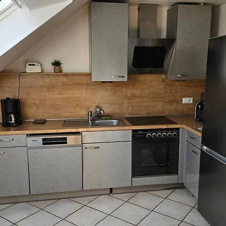 Schoene Maisonette-wohnung In Ruhiger Lage Apartament *